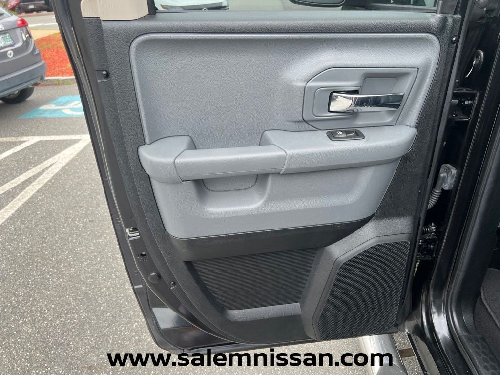 2016 RAM 1500 SLT