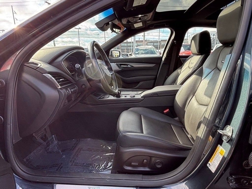 2022 Cadillac CT5 Premium Luxury