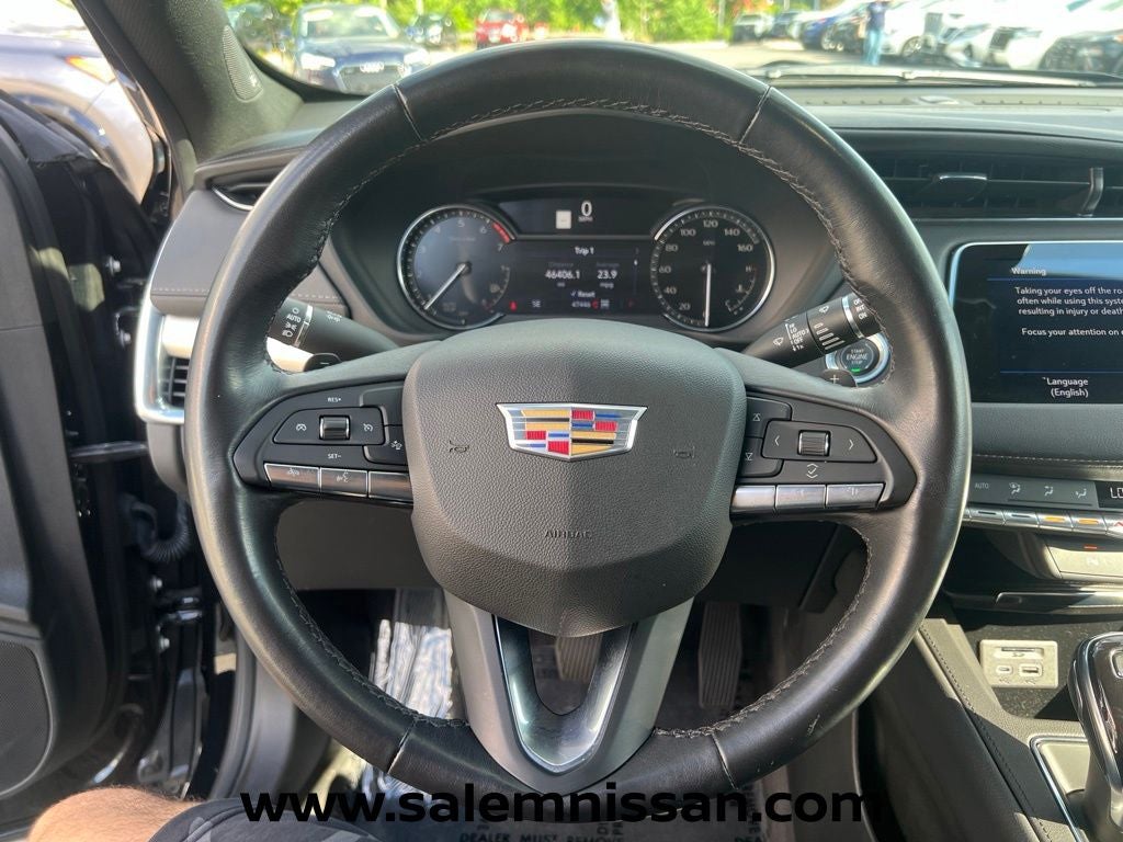 2023 Cadillac XT4 Premium Luxury
