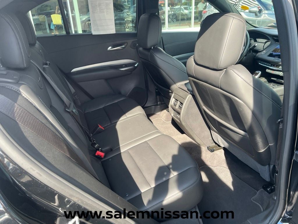2023 Cadillac XT4 Premium Luxury