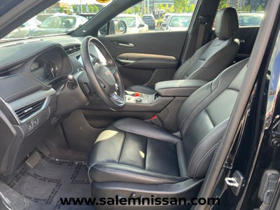 2023 Cadillac XT4 Premium Luxury