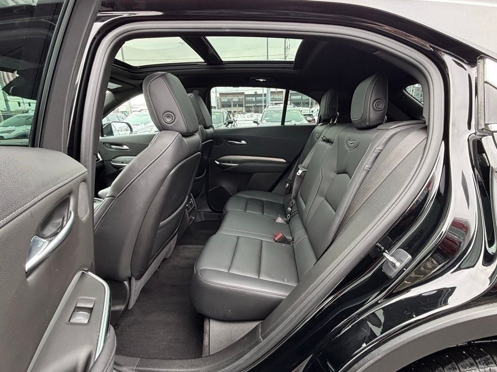 2023 Cadillac XT4 Premium Luxury