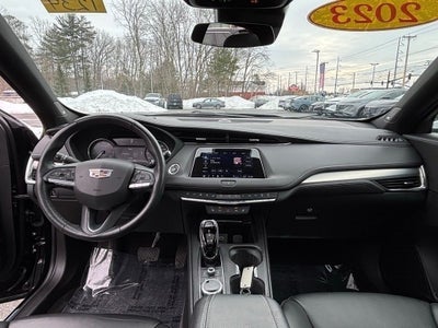 2023 Cadillac XT4 Premium Luxury