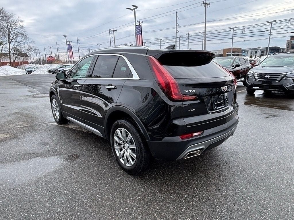 2023 Cadillac XT4 Premium Luxury