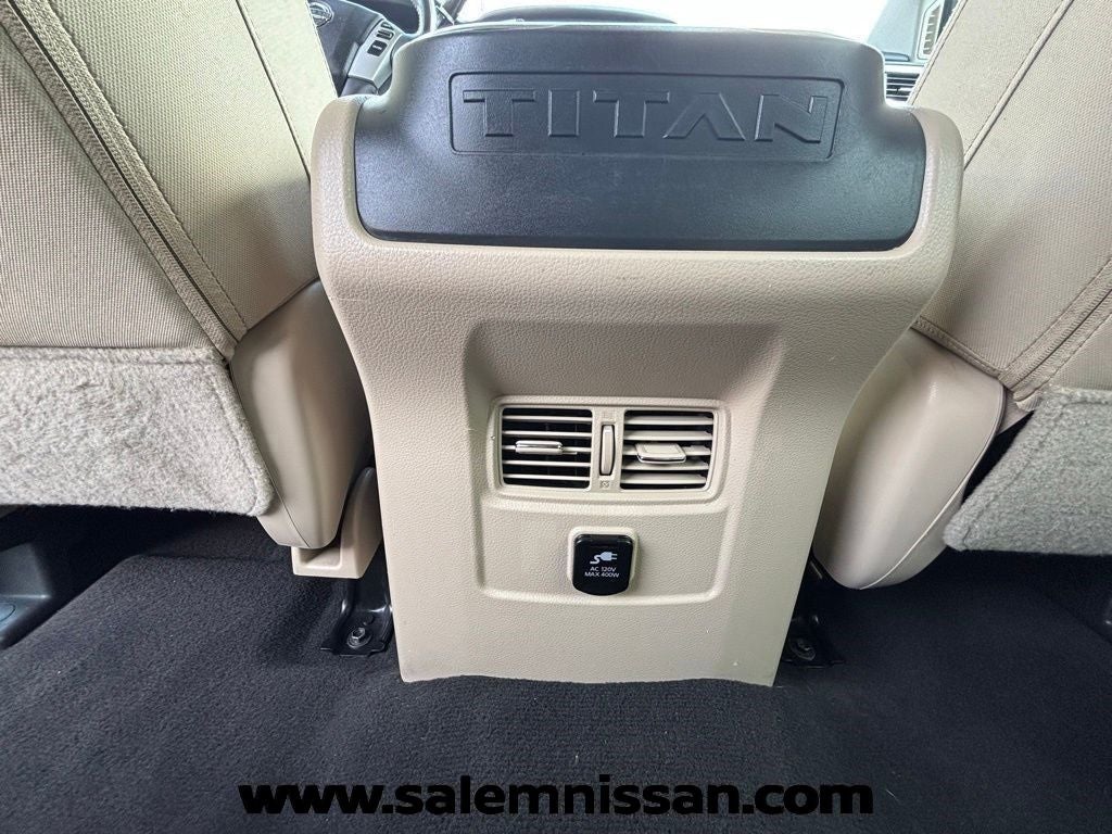 2017 Nissan Titan SV