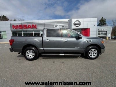 2017 Nissan Titan SV