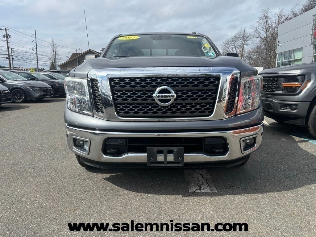 2017 Nissan Titan SV