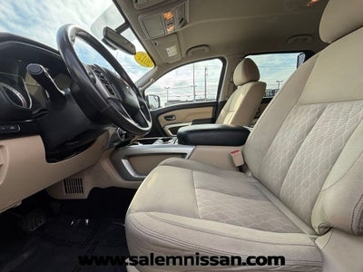 2017 Nissan Titan SV