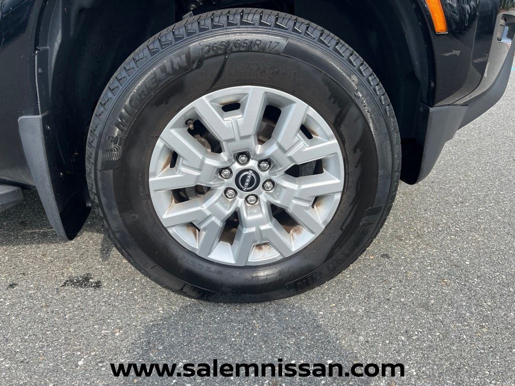 2023 Nissan Frontier SV