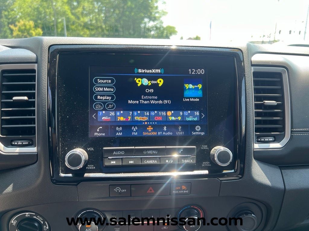 2024 Nissan Frontier SV