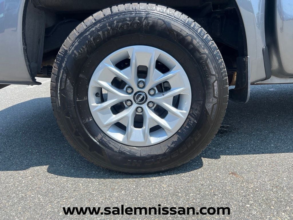 2024 Nissan Frontier SV