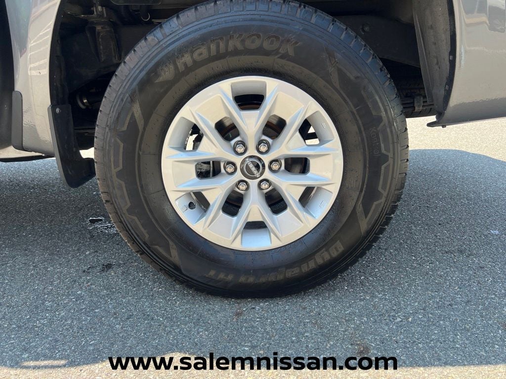 2024 Nissan Frontier SV