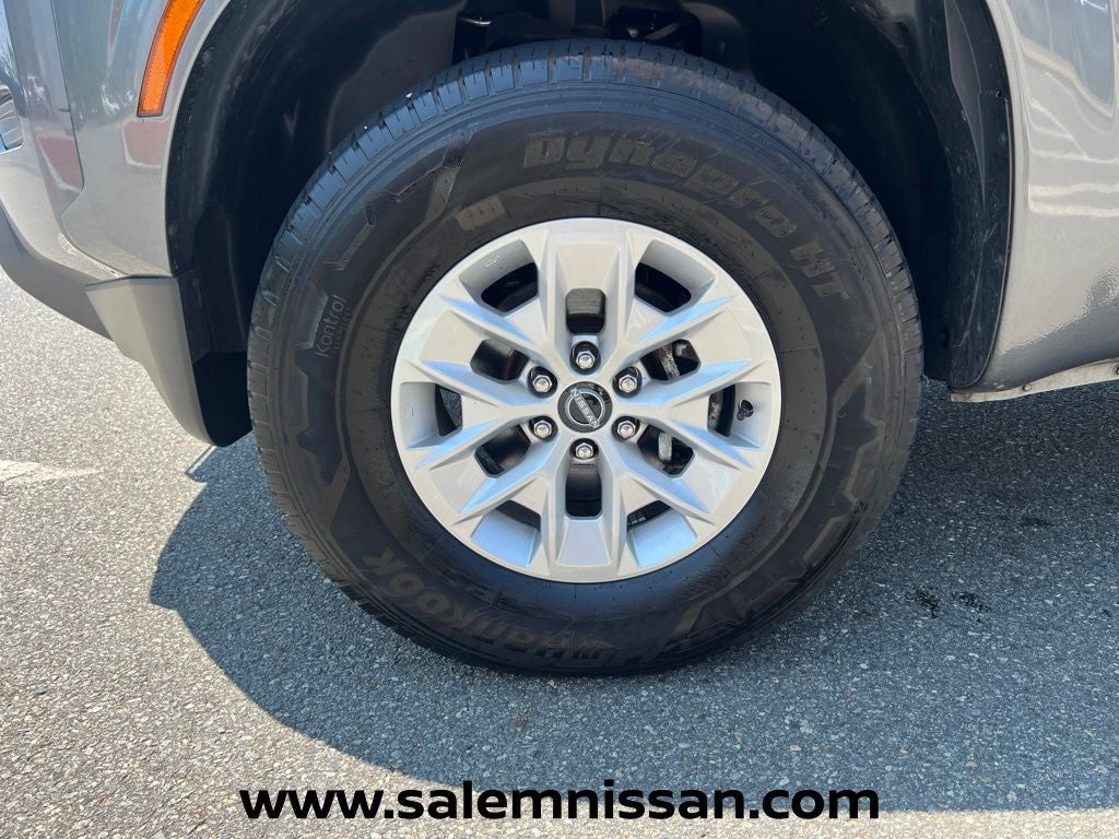 2024 Nissan Frontier SV