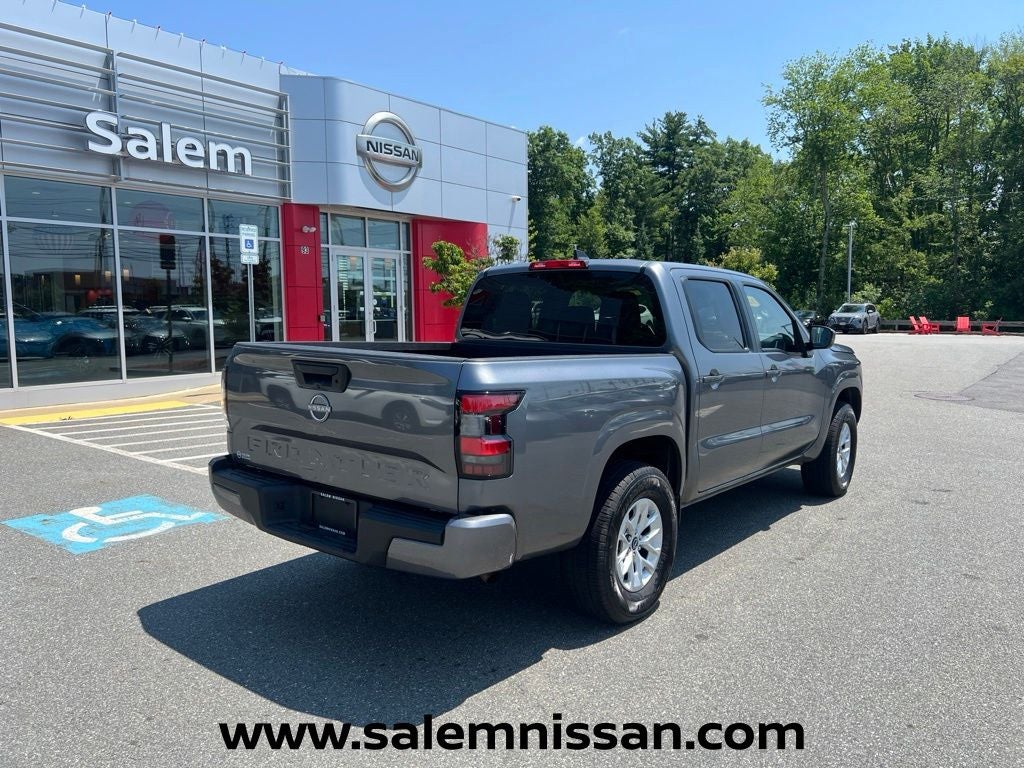2024 Nissan Frontier SV