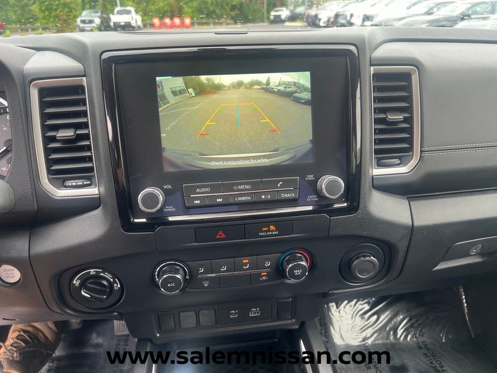 2022 Nissan Frontier SV