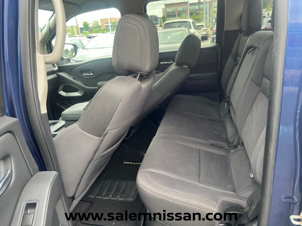 2022 Nissan Frontier SV