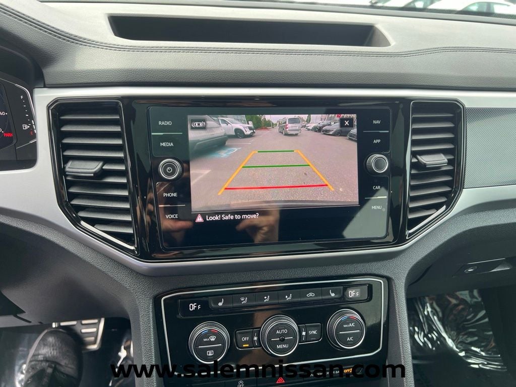 2023 Volkswagen Atlas Cross Sport 2.0T SEL R-Line Black