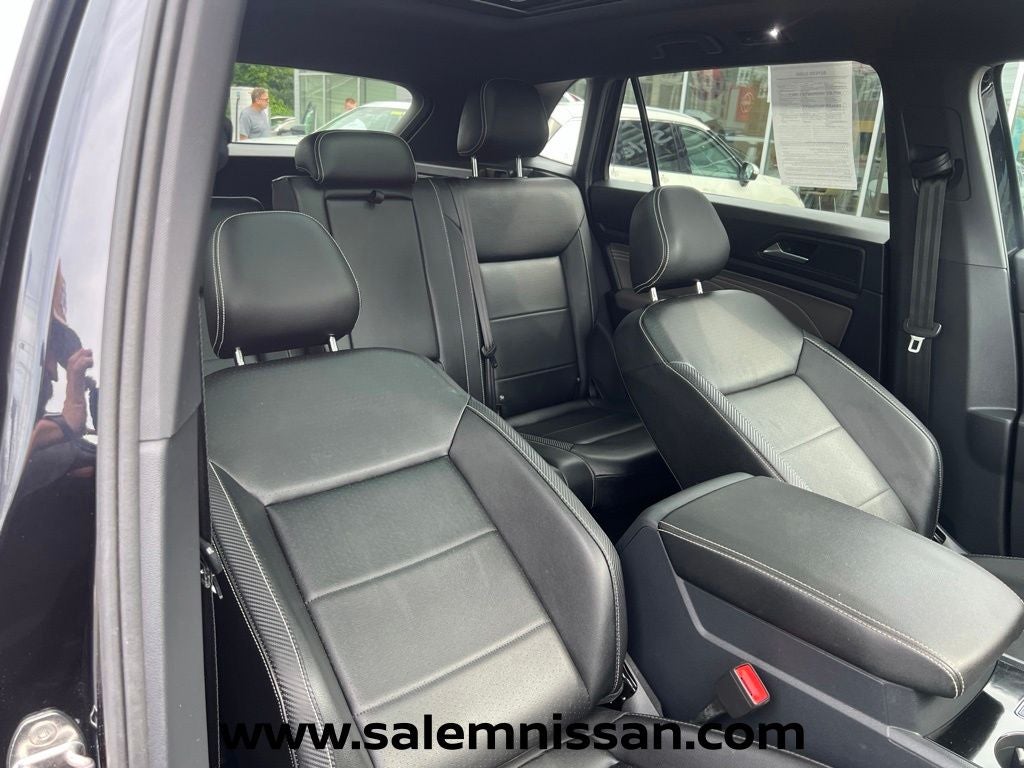 2023 Volkswagen Atlas Cross Sport 2.0T SEL R-Line Black