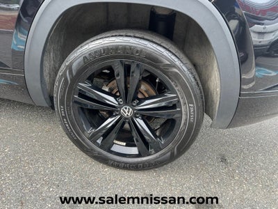 2023 Volkswagen Atlas Cross Sport 2.0T SEL R-Line Black