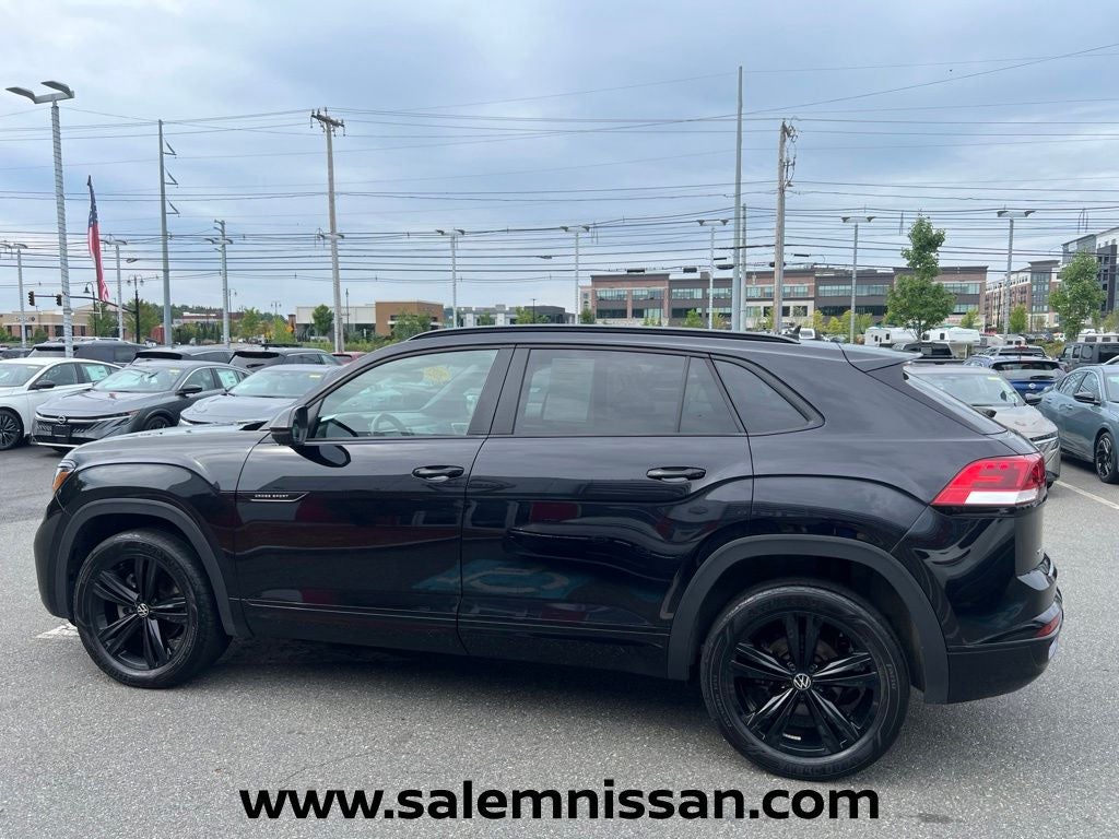 2023 Volkswagen Atlas Cross Sport 2.0T SEL R-Line Black