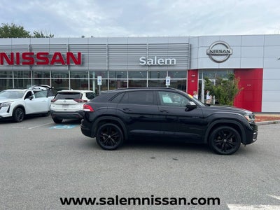 2023 Volkswagen Atlas Cross Sport 2.0T SEL R-Line Black