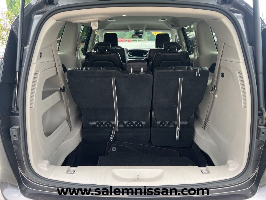2023 Chrysler Pacifica Touring L