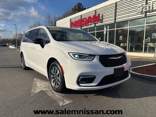 2024 Chrysler Pacifica Hybrid Select