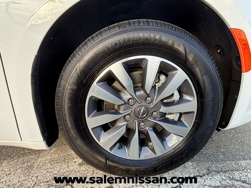 2024 Chrysler Pacifica Hybrid Select