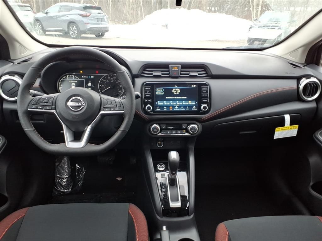 2025 Nissan Versa 1.6 SR