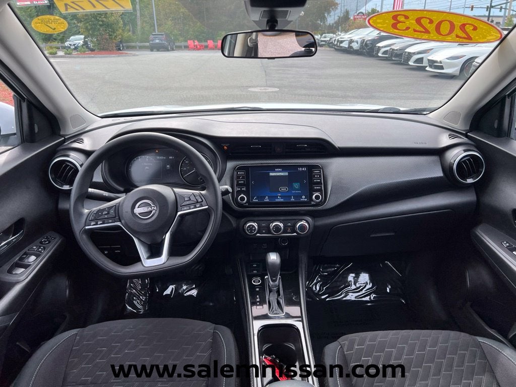 2023 Nissan Kicks SV