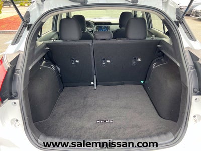 2023 Nissan Kicks SV