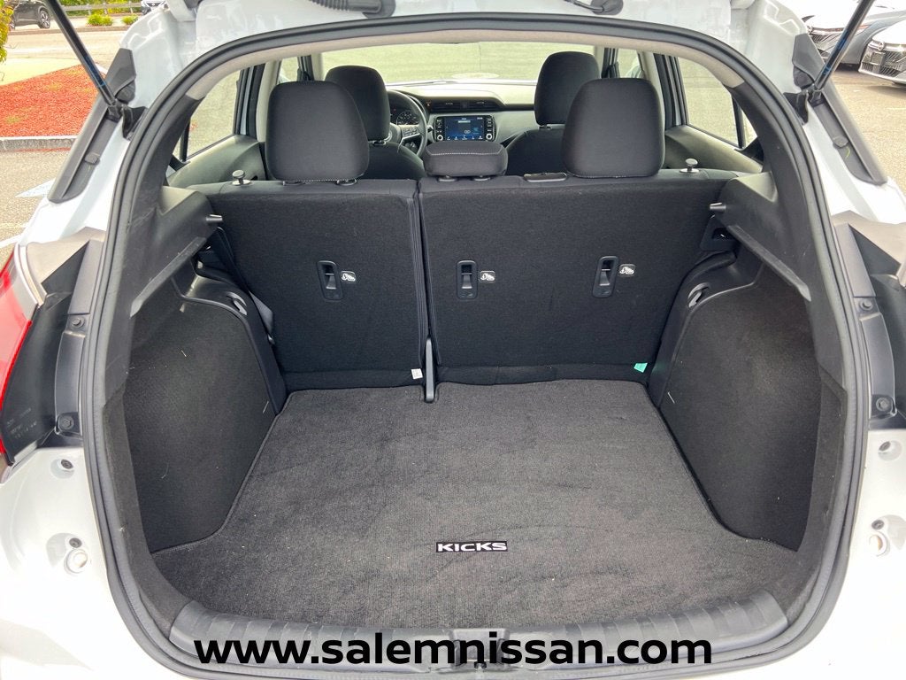 2023 Nissan Kicks SV