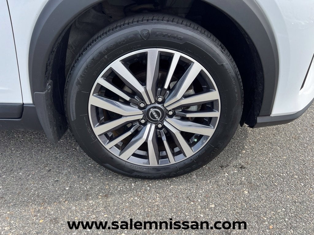 2023 Nissan Kicks SV