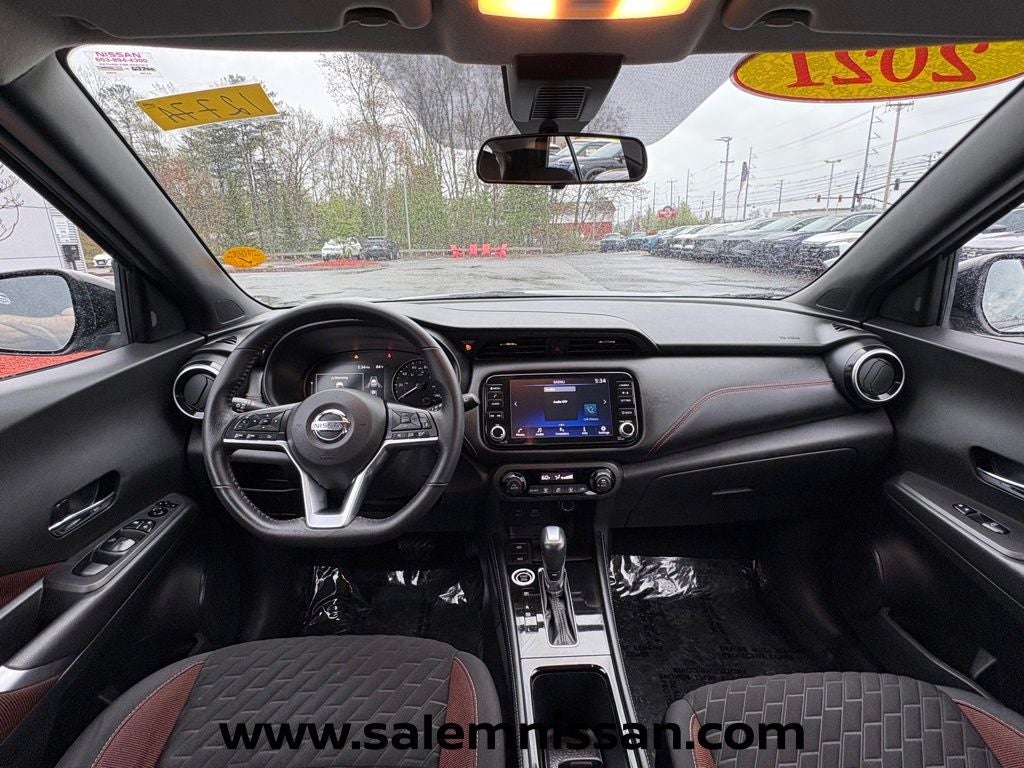 2021 Nissan Kicks SR