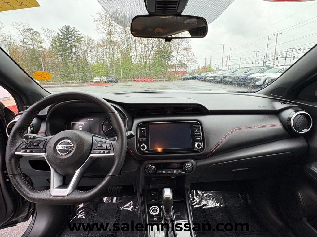 2021 Nissan Kicks SR