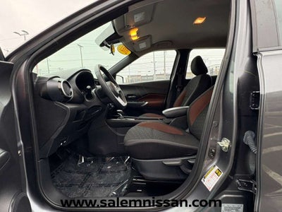 2021 Nissan Kicks SR