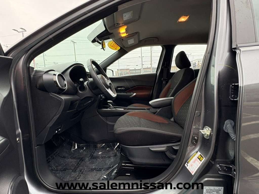 2021 Nissan Kicks SR