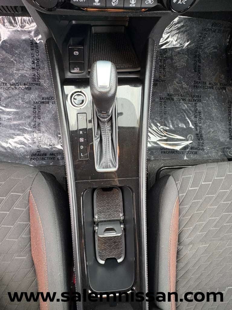2021 Nissan Kicks SR