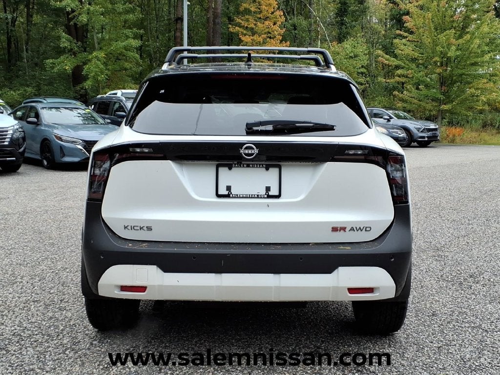 2026 Nissan Kicks SR
