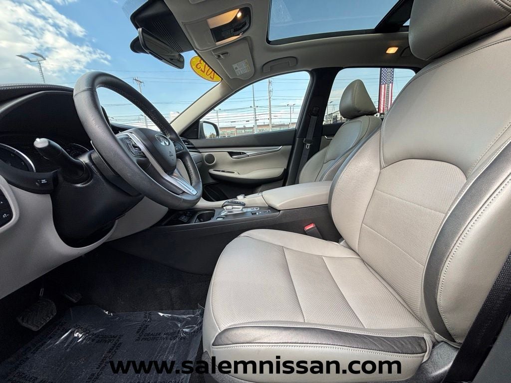 2023 INFINITI QX50 LUXE