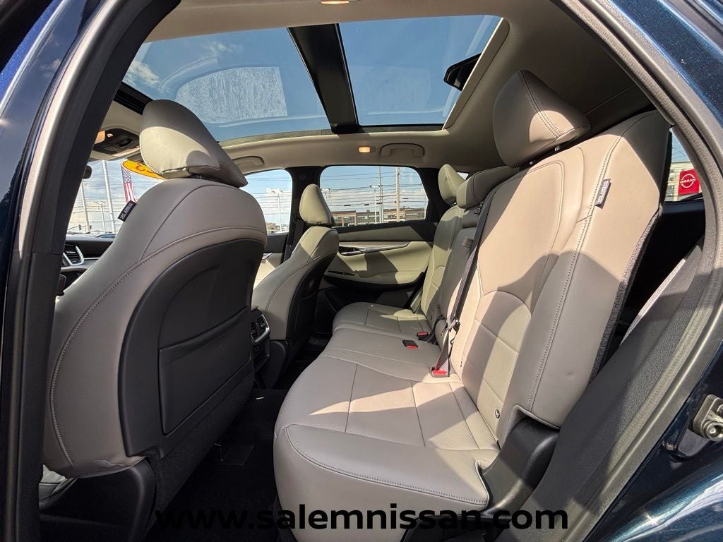 2023 INFINITI QX50 LUXE