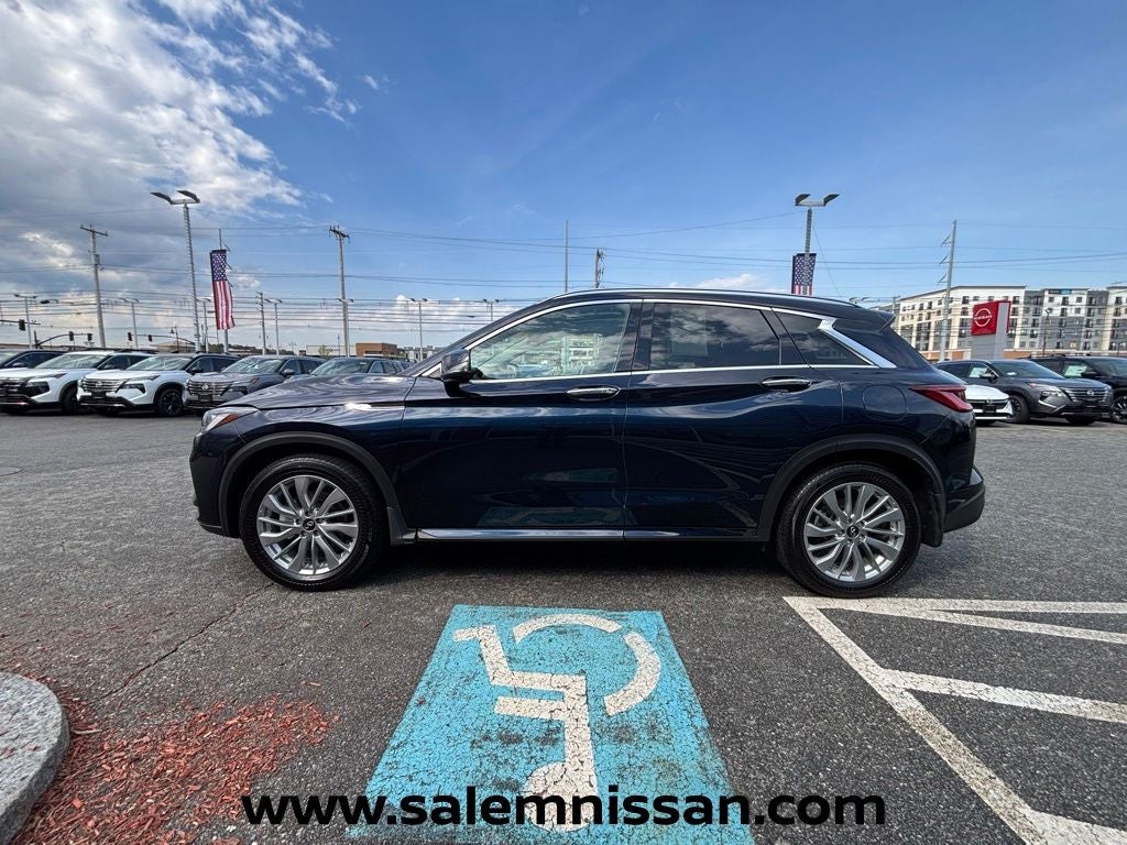 2023 INFINITI QX50 LUXE
