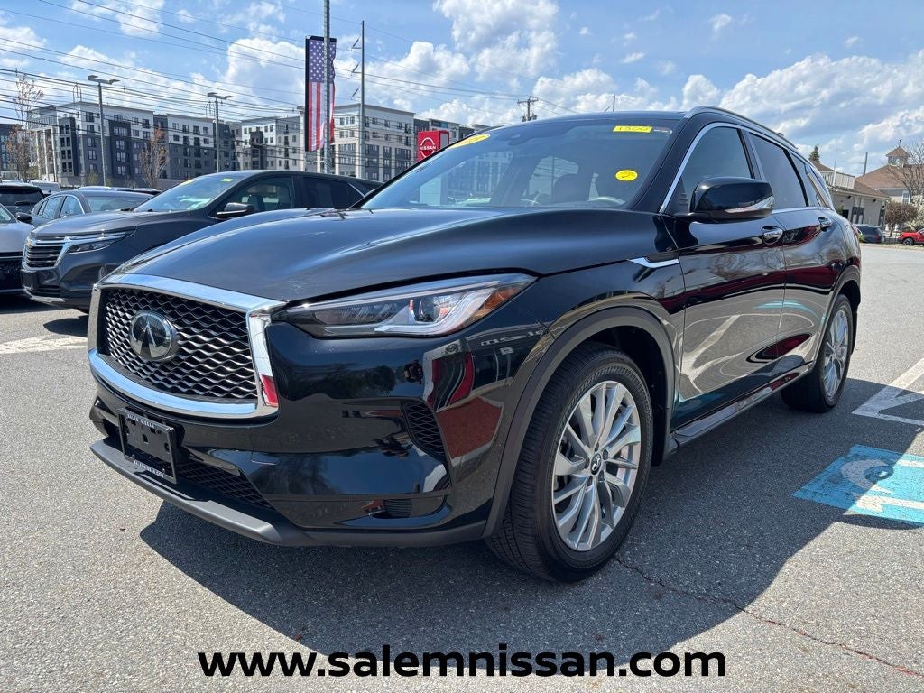 2023 INFINITI QX50 LUXE