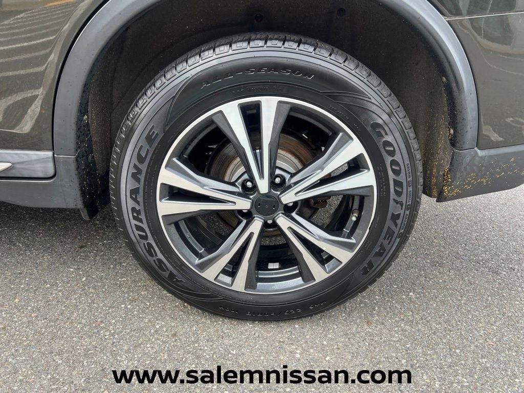 2017 Nissan Rogue SL
