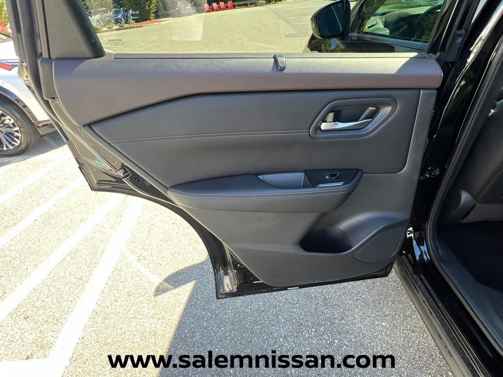 2023 Nissan Rogue SV FWD