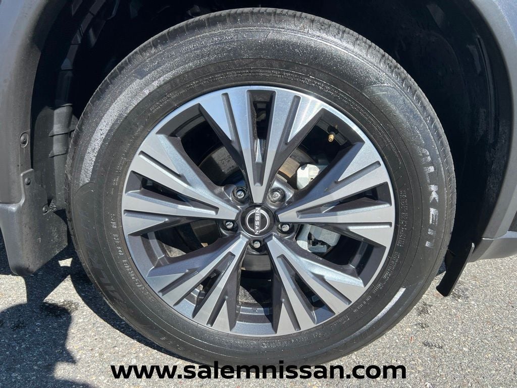 2023 Nissan Rogue SV FWD