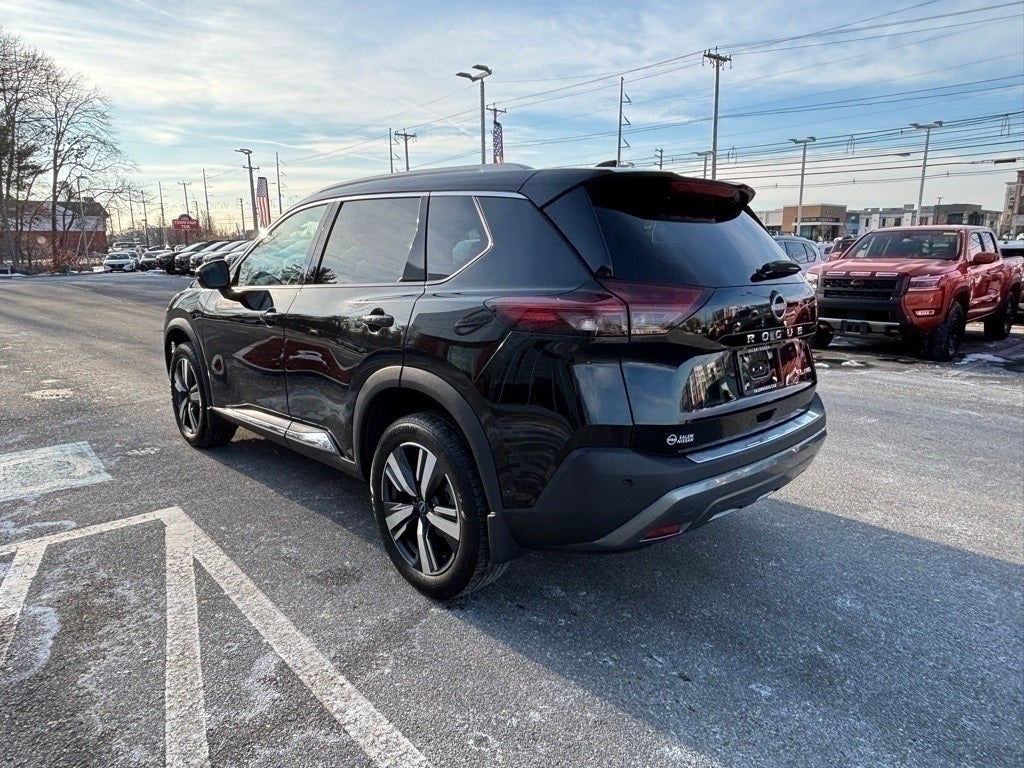 2023 Nissan Rogue SL