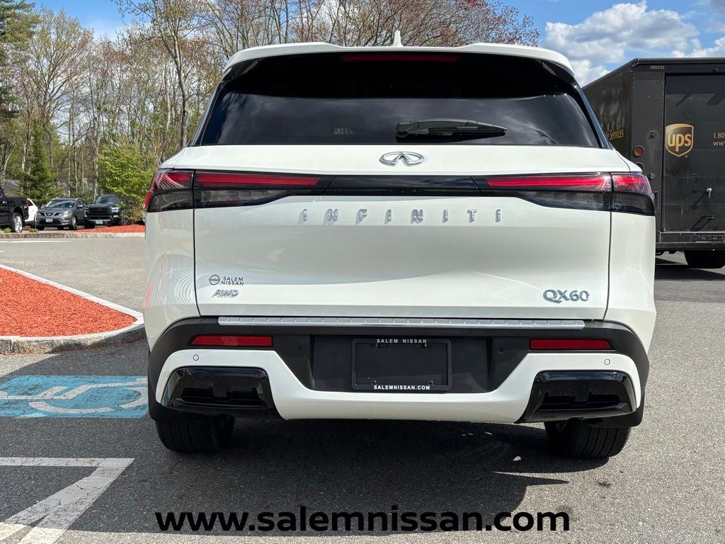 2023 INFINITI QX60 LUXE