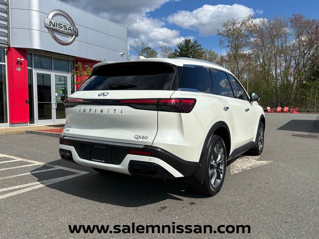 2023 INFINITI QX60 LUXE