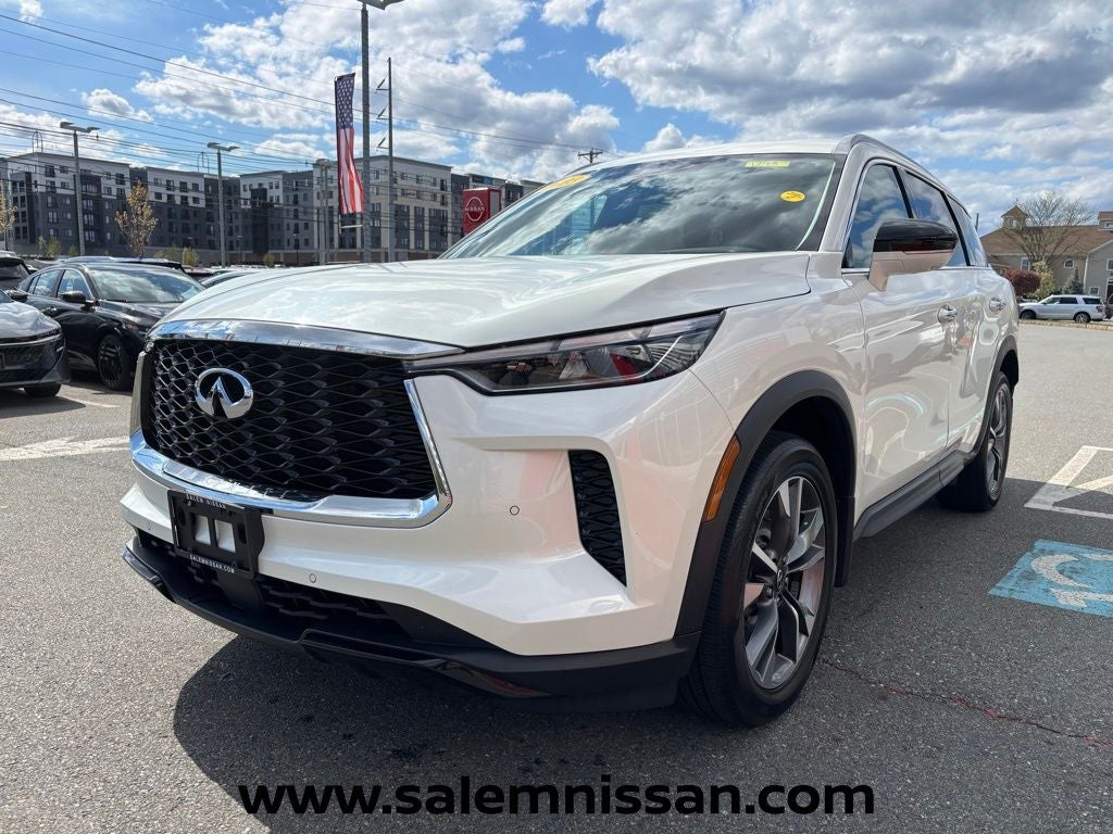 2023 INFINITI QX60 LUXE